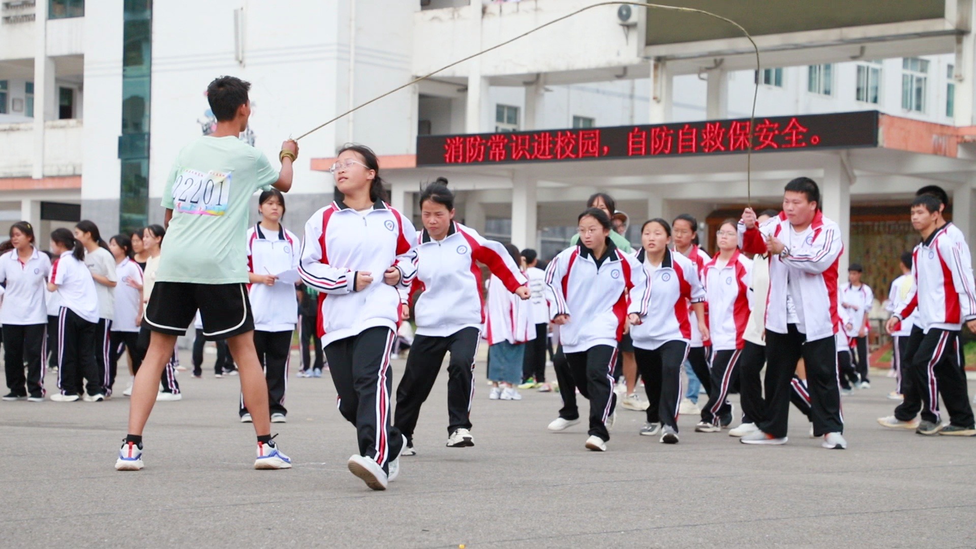 长顺县初中报名时间(长顺中学什么时候开学)