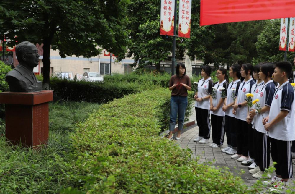 江津区二中开学时间(江津二中招生电话)